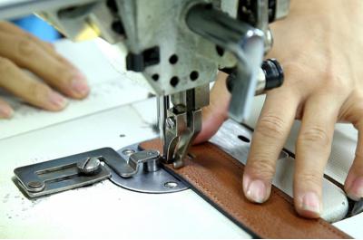 Ceinture en cuir estampé