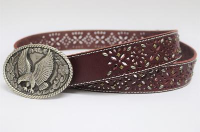 Ceinture en cuir perforée