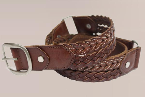 Ceinture en cuir tressé à la main