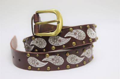 Ceinture en cuir cloutée