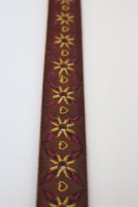  Ceinture brodée florale